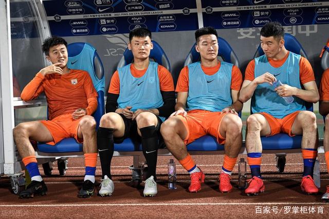 男篮结束行程，徐杰有望提前召回，宏远与杜锋分手改换外教，北京引进宏远功勋教练
